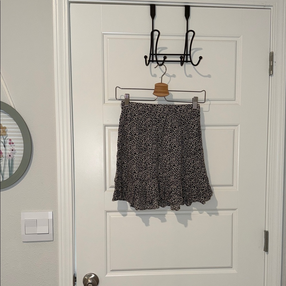 american eagle animal print flowy skirt elastic waistband size XS extra small